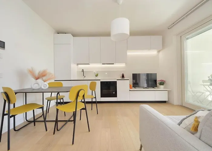 Contemporary By Luxury Getaways * Rome
