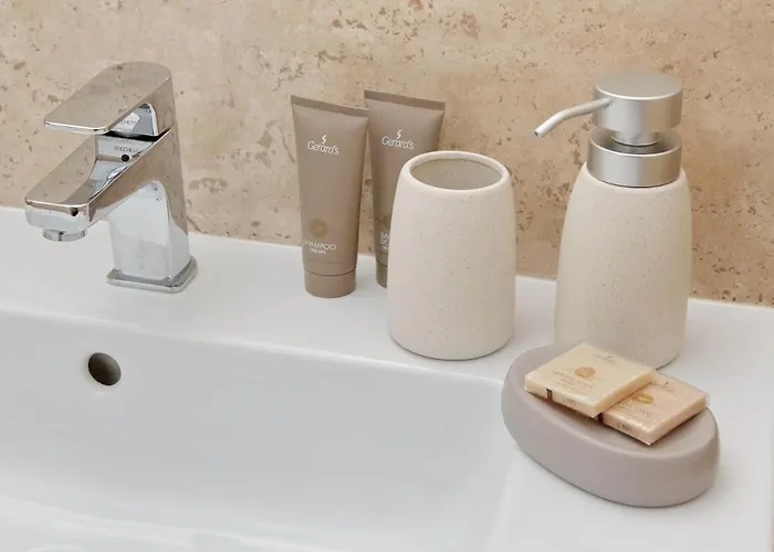 Appartement Contemporary By Luxury Getaways Rome